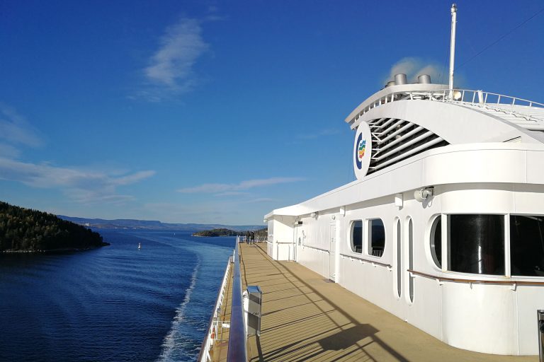 Uitzicht op het Oslo fjord vanaf het zonnedek
